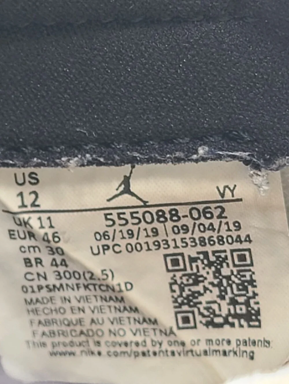 B38 Nike Air Jordan 1 Retro High OG Bloodline 2019 Black Red Sz 12 555088-062